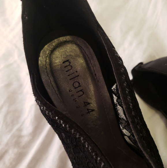 Milan 44.  classic black lace stilettos - Picture 3 of 4